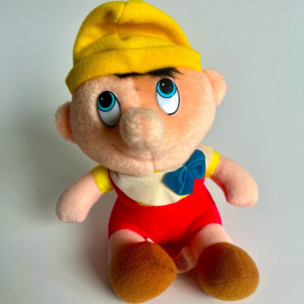 Vintage Walt Disney Sitting Pinnochio‎ 8 Inch Plush